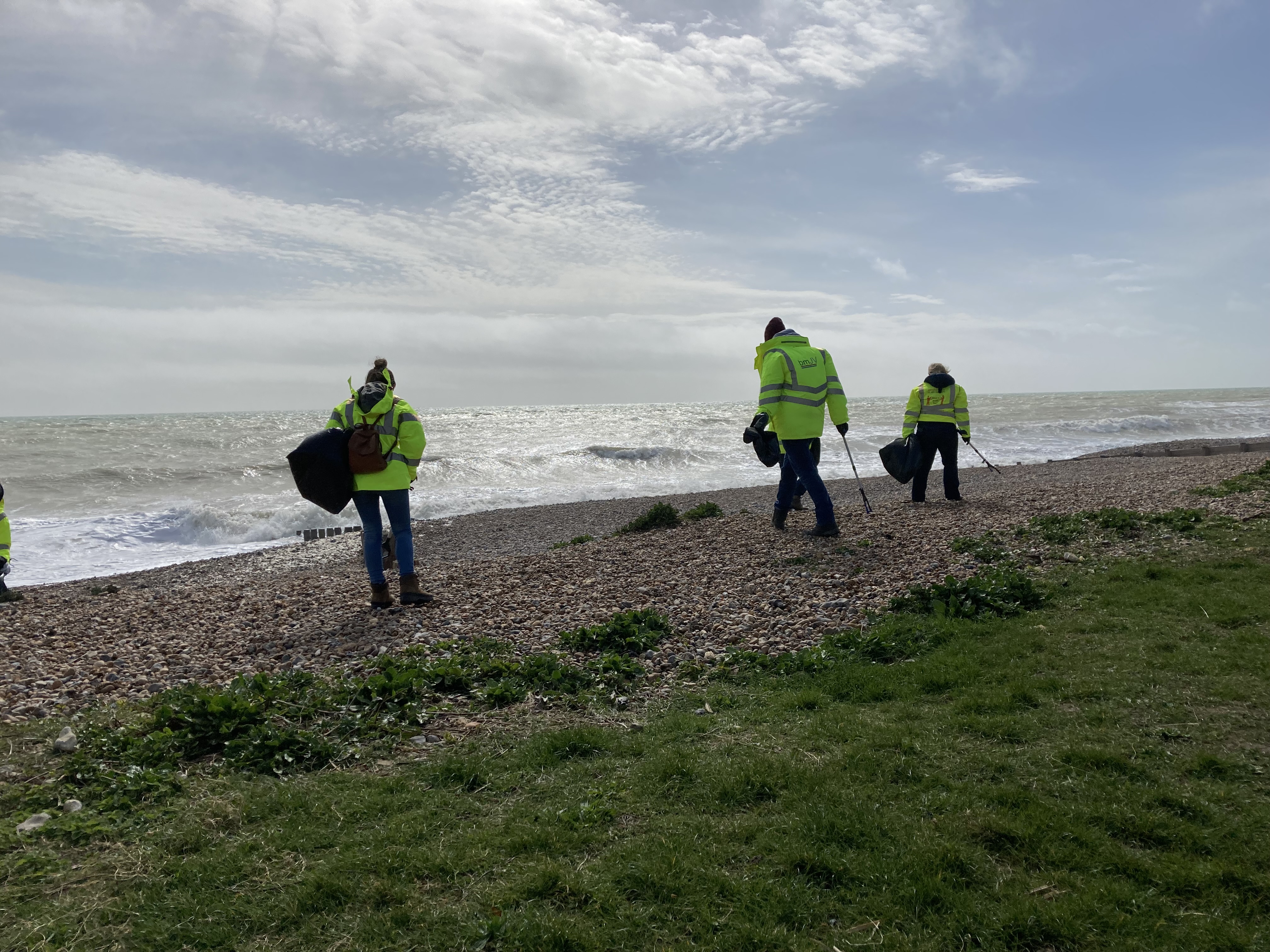 Litter picking Arundel shore